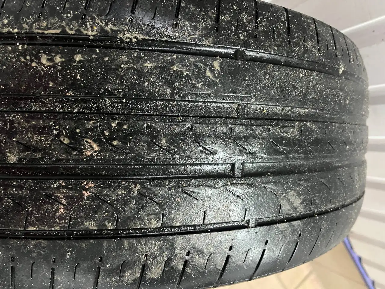 Резина R19 225-55 в хорошем состоянии - Шины и диски (Авто) в Ульяновск