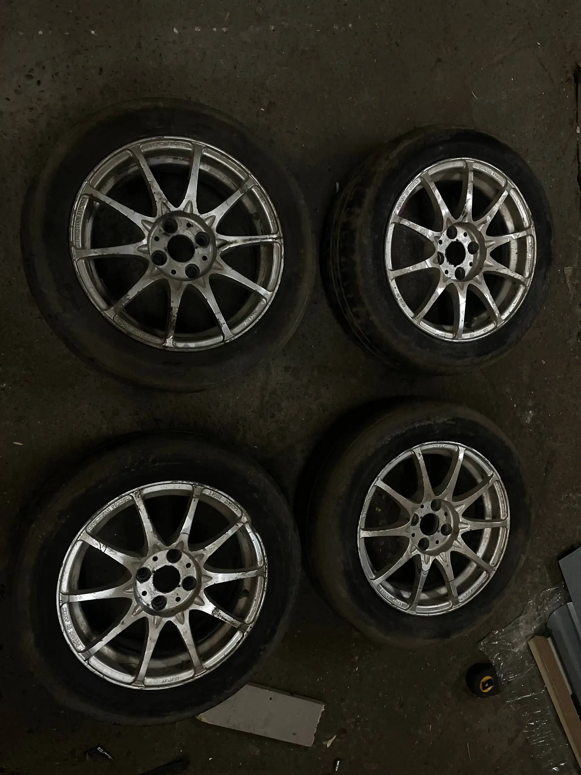 Продам диски на ВАЗ - Запчасти (Авто) в Ульяновск