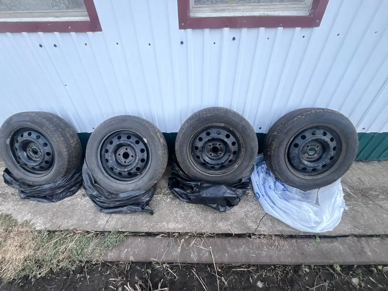 Продам 4 колеса на штампах Formula Energy 2023 года - Шины и диски (Авто) в Ульяновск