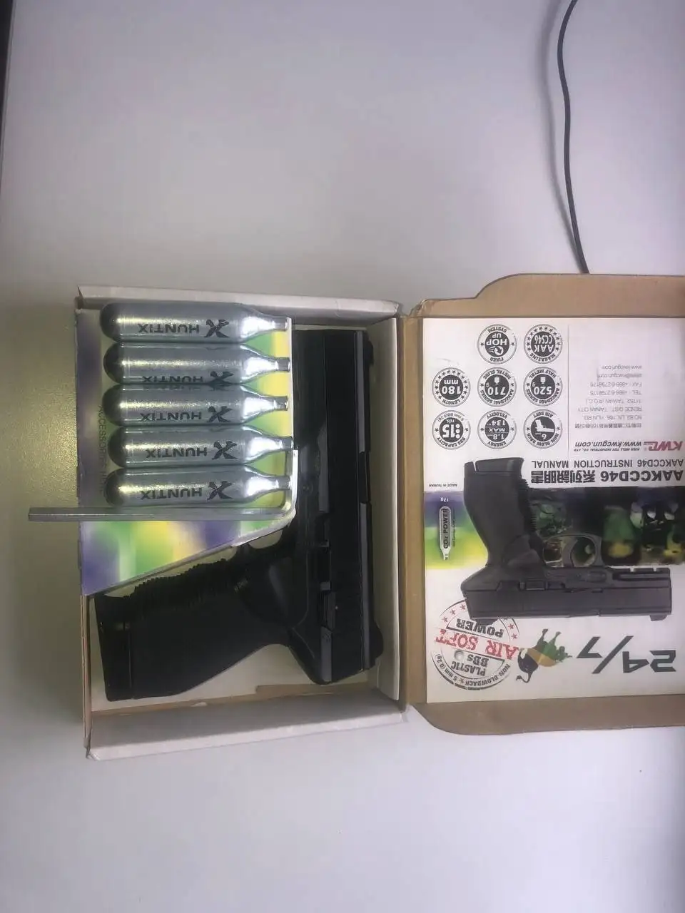 Продам страйкбольный пистолет на CO2 балонах - Страйкбол (Хобби и отдых) в Ульяновск