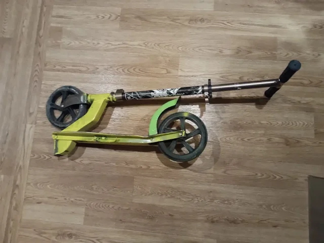 Продам самокат с регулируемым рулем - Туризм и кемпинг в Ульяновск