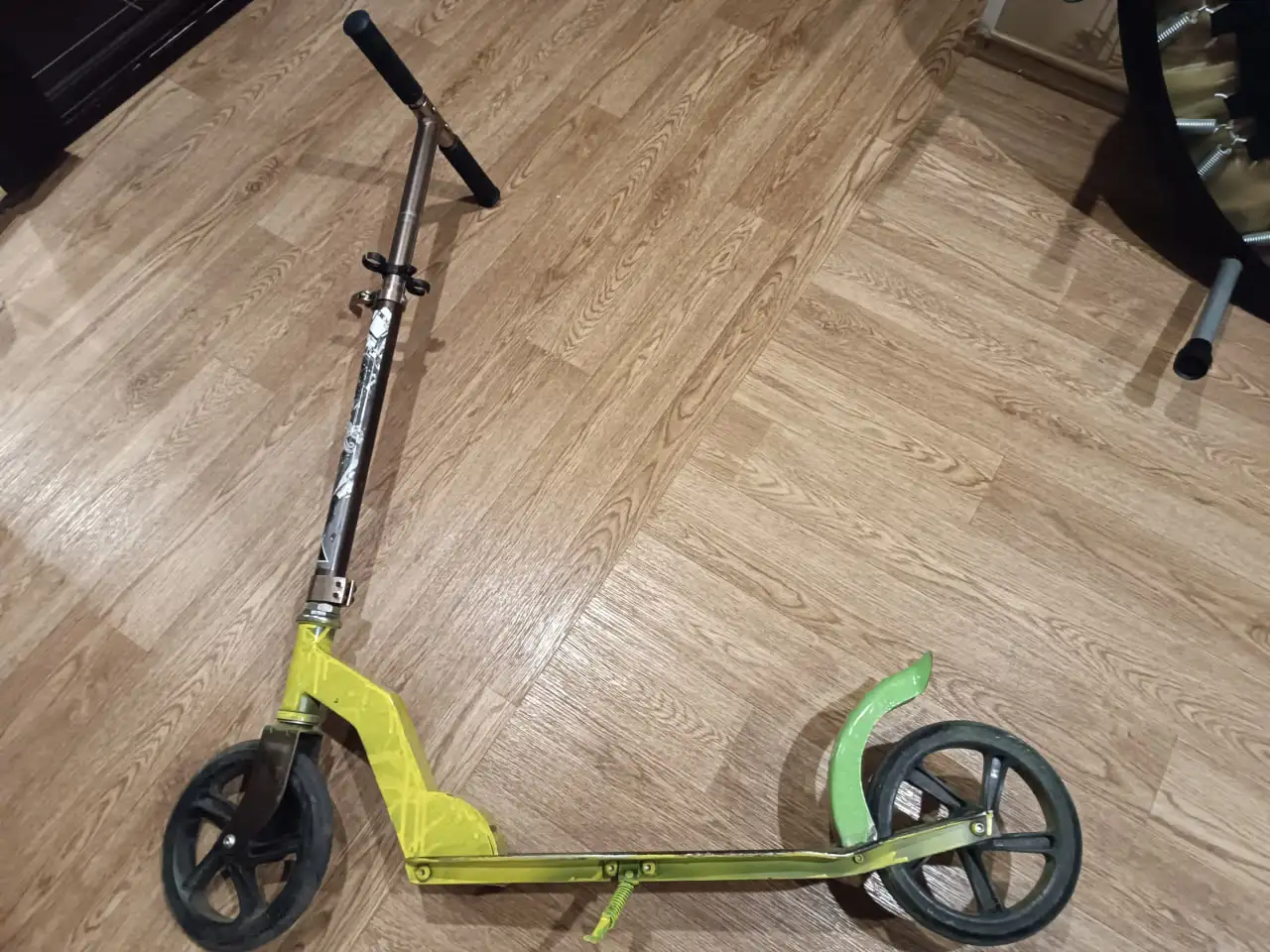 Продам самокат с регулируемым рулем - Самокаты (Хобби и отдых) в Ульяновск