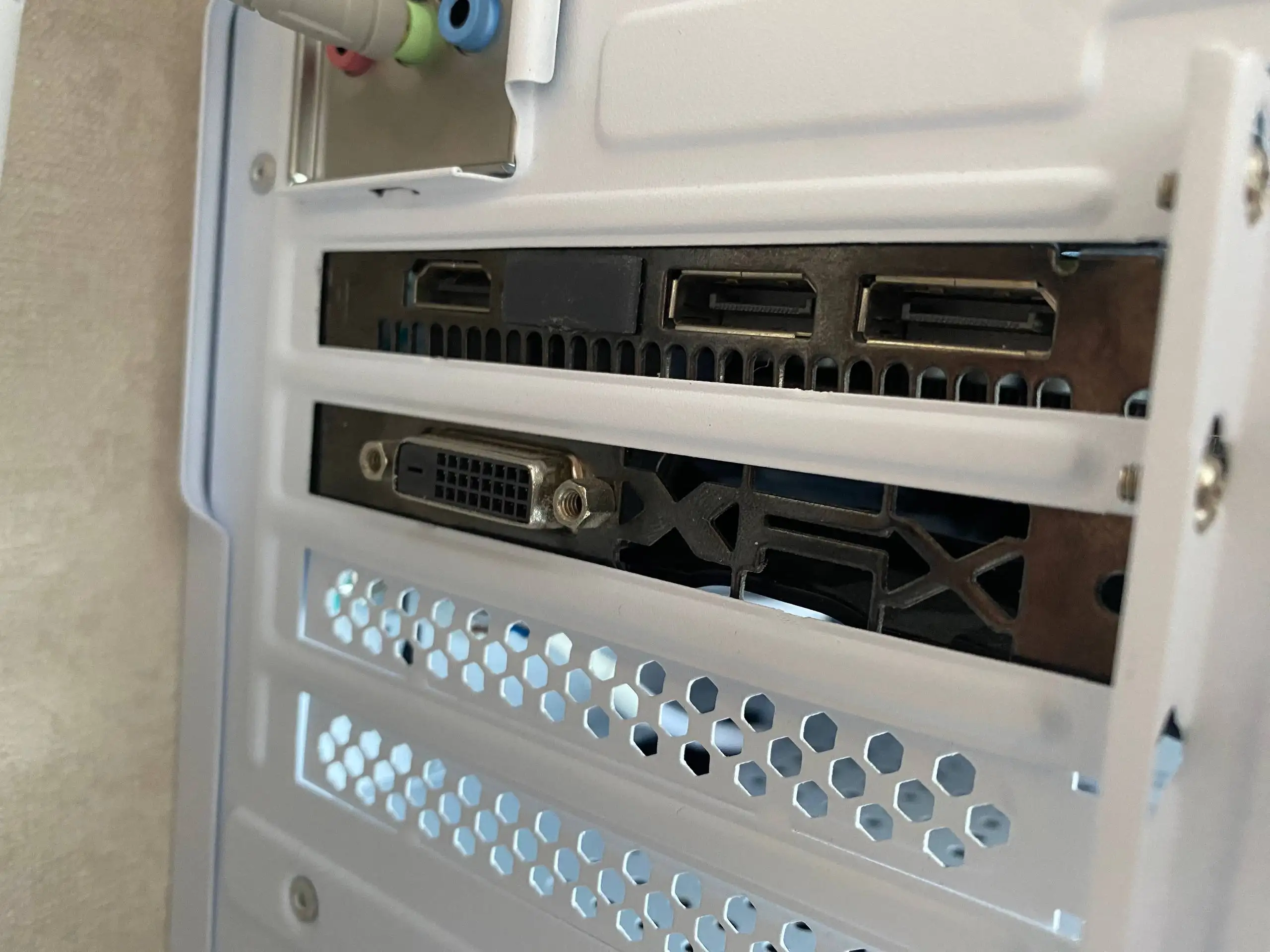 Продажа видеокарт Radeon RX 580 OC и HD 6750 - Компьютерные комплектующие (Электроника) в Ульяновск