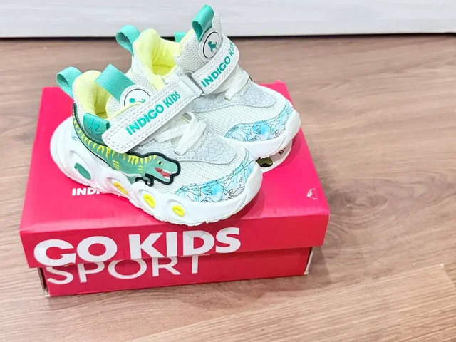 Кроссовки детские со светящимися глазами дракона INDIGO KIDS - Брюки в Ульяновск