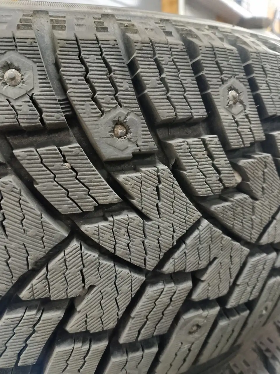 Зимние шипованные колёса на УАЗ - Запчасти (Авто) в Ульяновск