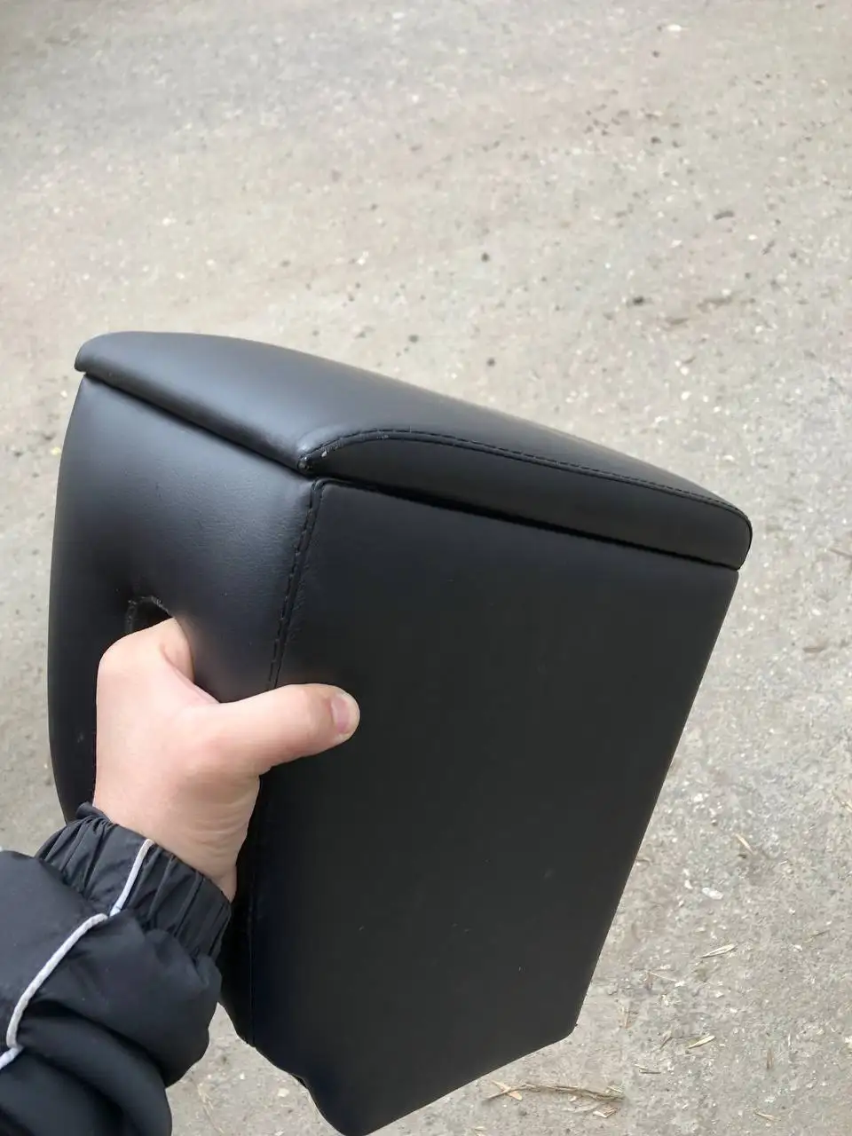 Продам подиумы и подлокотник - Автозапчасти (Авто) в Ульяновск