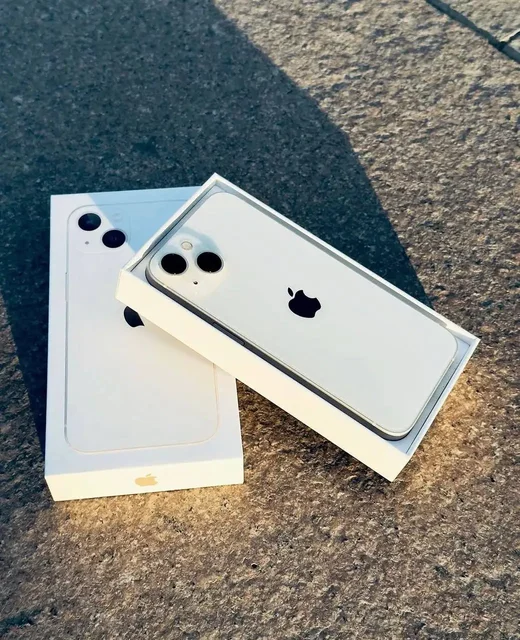 Айфон 13 128 гб - Смартфоны и гаджеты в Ульяновск