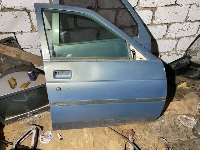 Продам двери на ВАЗ 2110 - Запчасти для автомобилей в Ульяновск