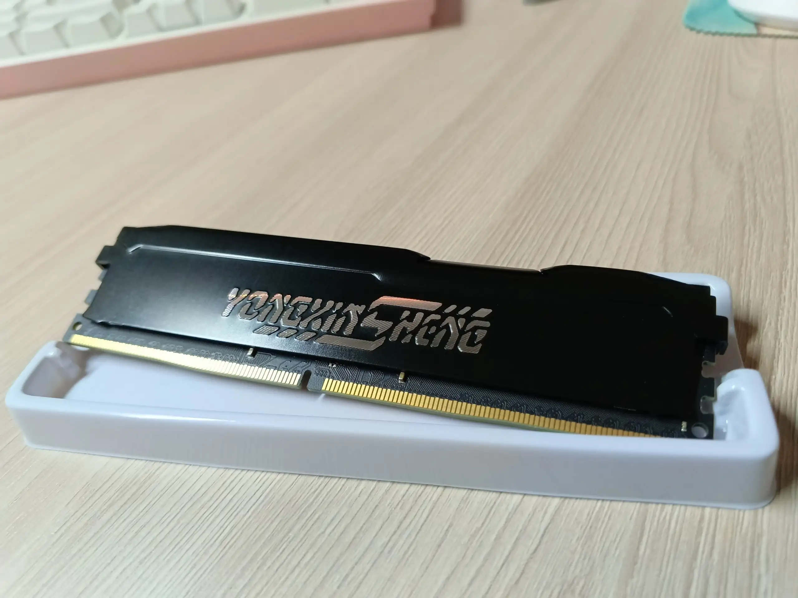Продам оперативную память DDR4 4GB - Оперативная память (Электроника) в Ульяновск