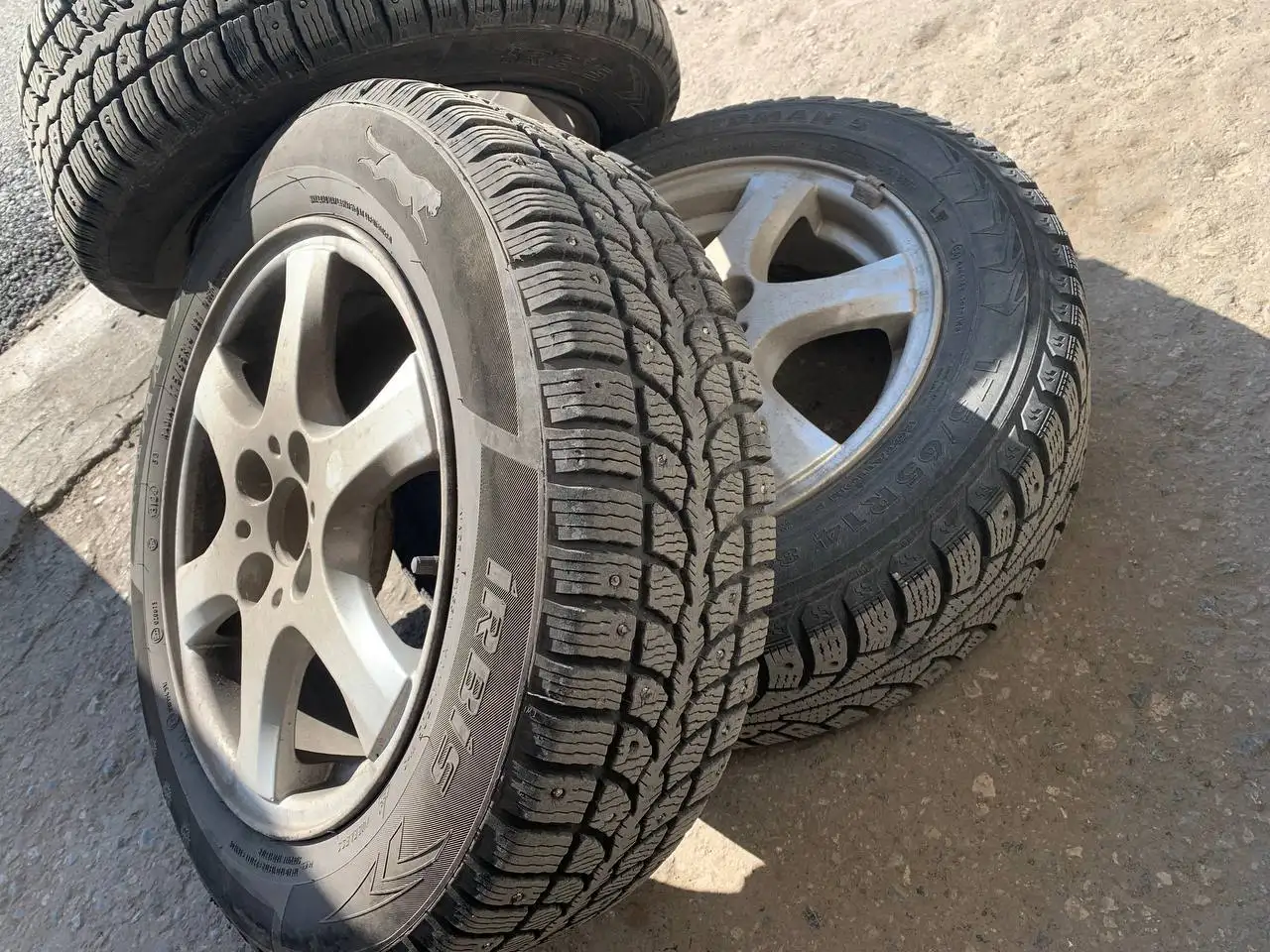 Продам 8к торг - Барахолка в Ульяновск