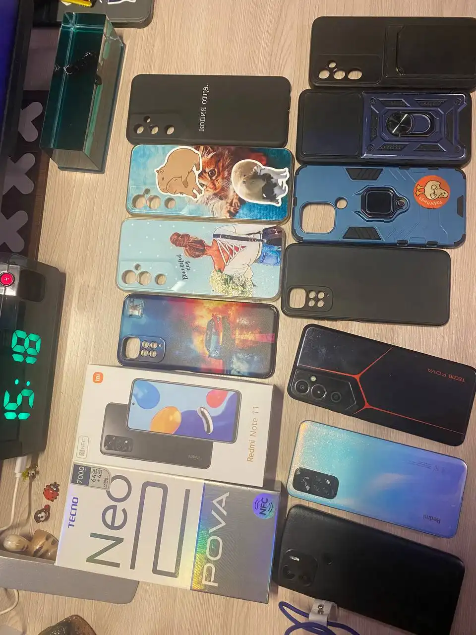 Продажа трех б/у телефонов Xiaomi и Tecno