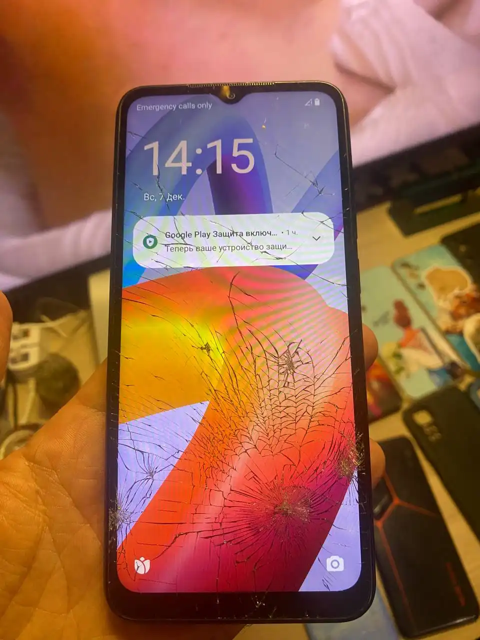 Продажа трех б/у телефонов Xiaomi и Tecno