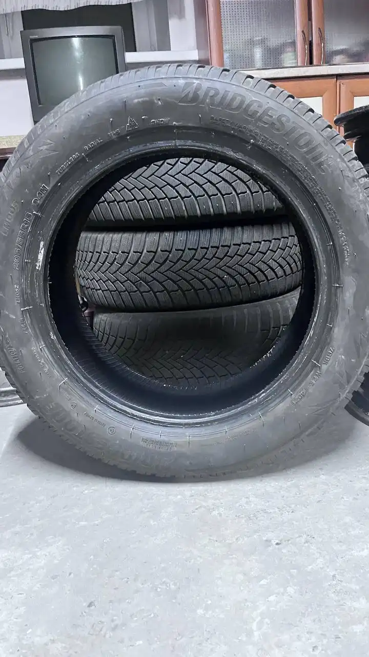 Шины Bridgestone R16 205/55 липучка 21 года