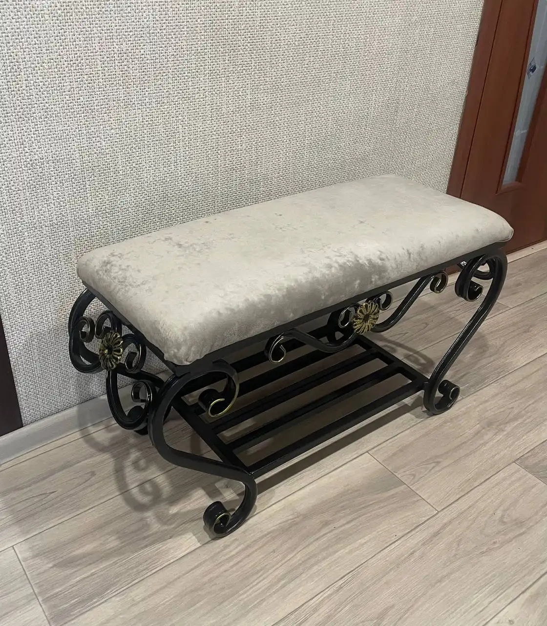 Кованая скамейка