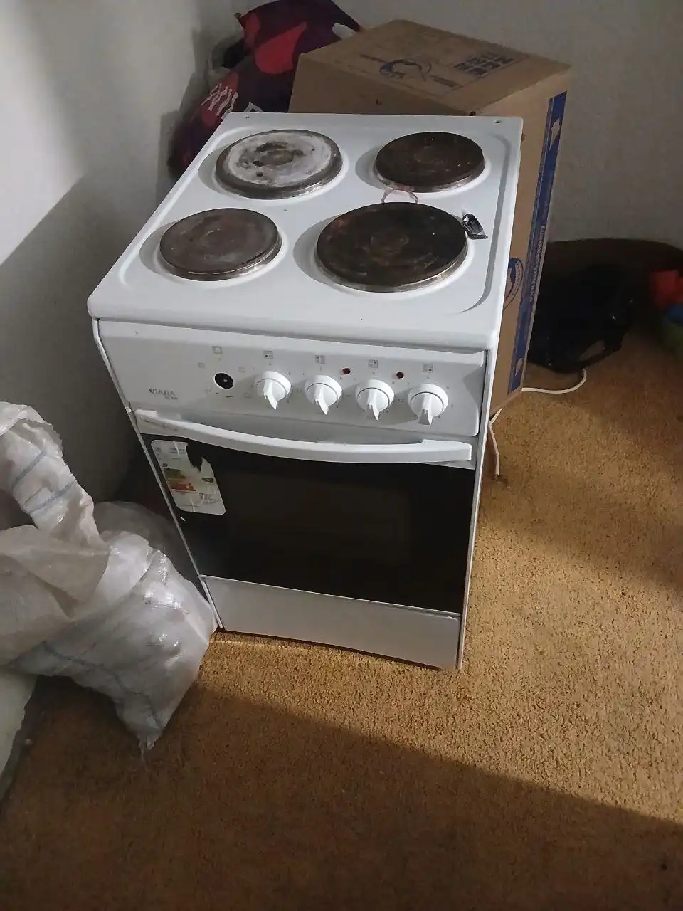 Продам неисправную плиту и микроволновку