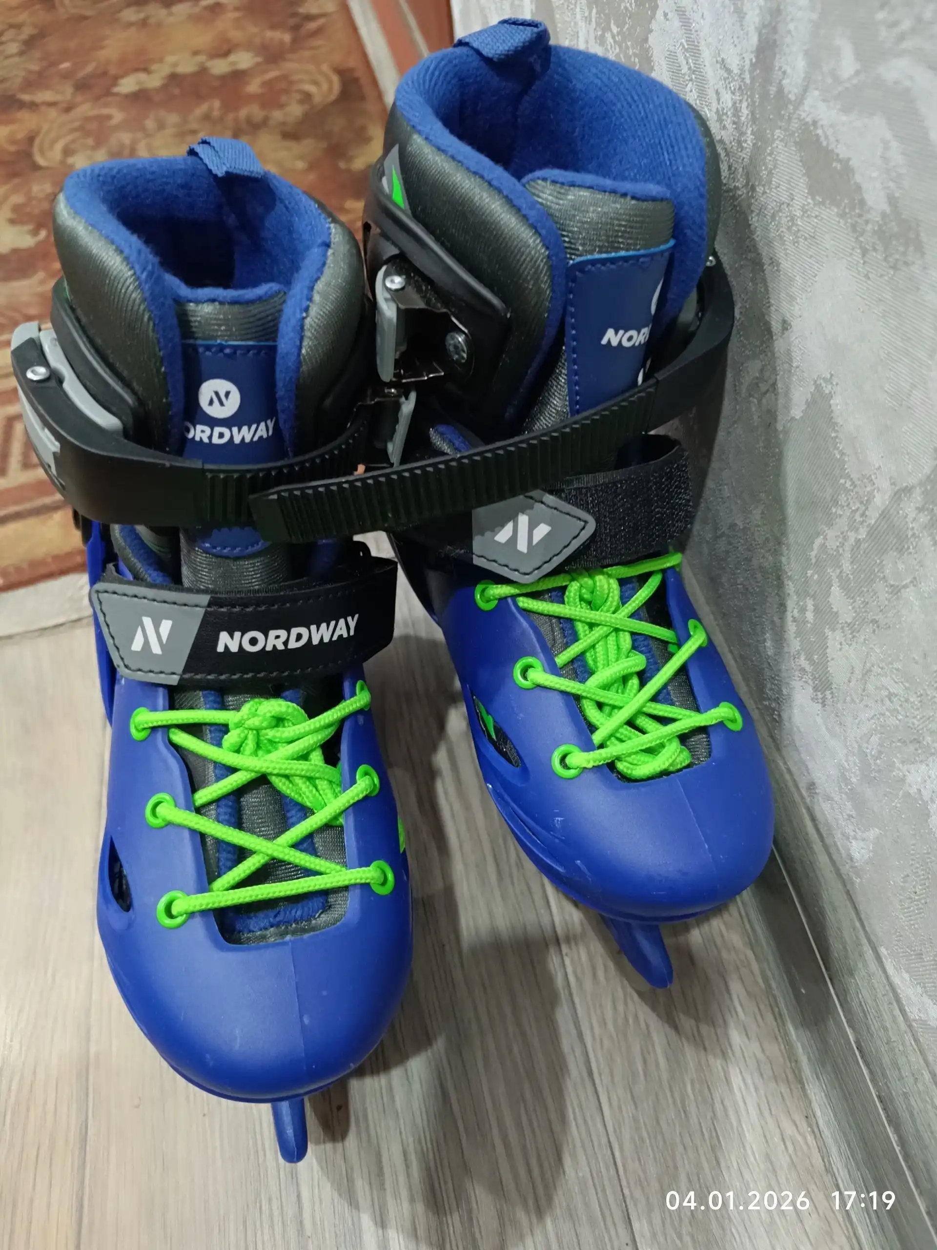 Продам одежду для мальчика 33 размер