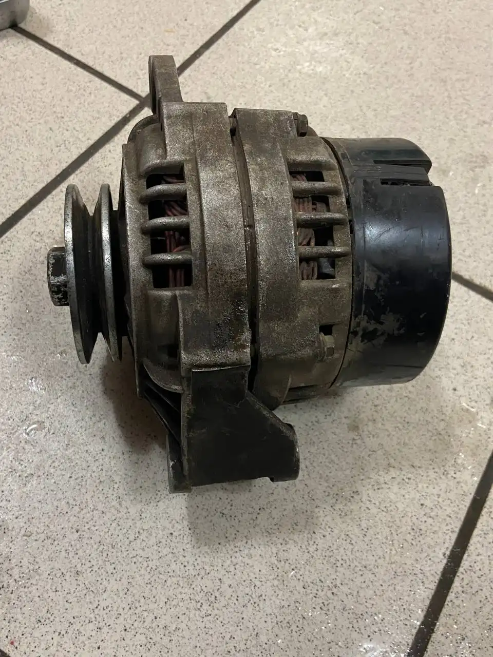Карбюраторный генератор ВАЗ 2108-9 99 на 140 ампер