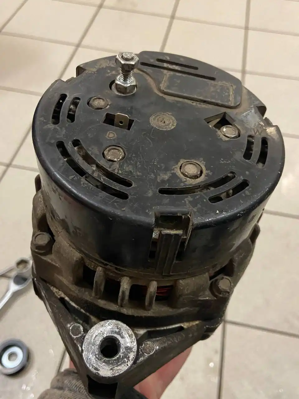 Карбюраторный генератор ВАЗ 2108-9 99 на 140 ампер