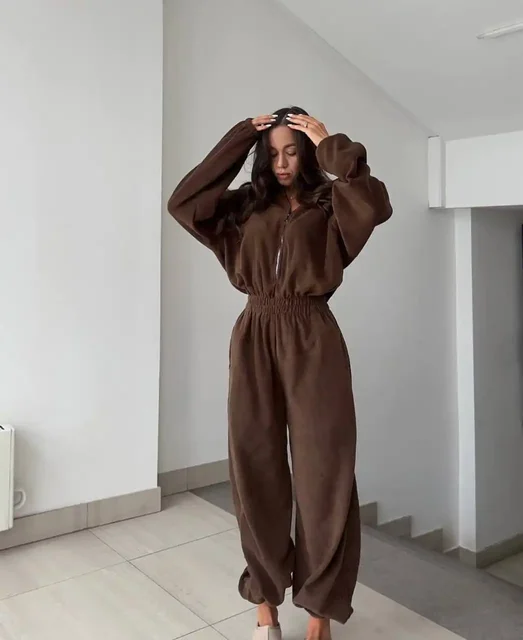 Продажа трех новых костюмов размеров 42-44 - частное объявление в Ульяновск