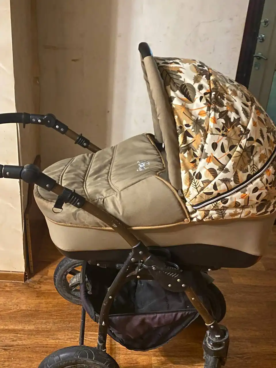 Продам детскую коляску 2в1