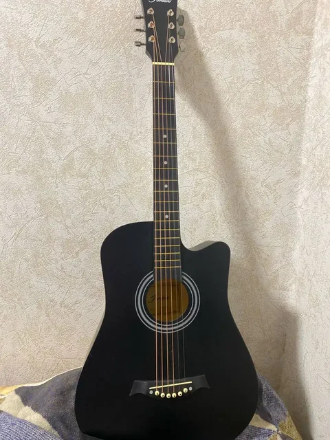 Продажа гитары для начинающих с аксессуарами - Музыкальные инструменты в Ульяновск