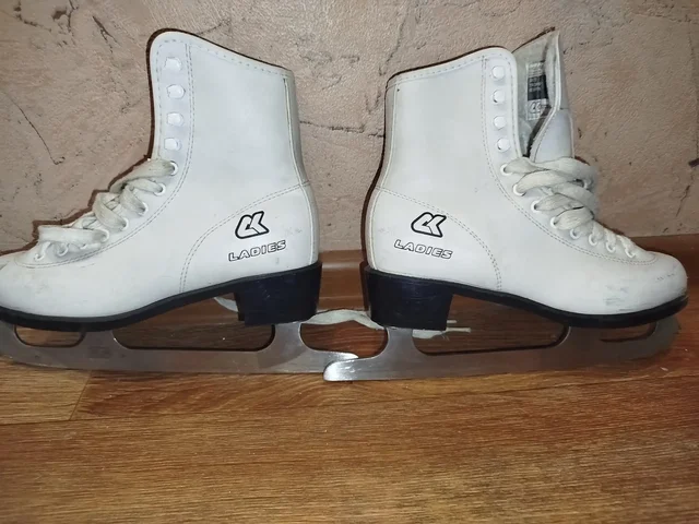 Фигурные коньки 35 размера - частное объявление в Ульяновск