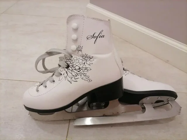 Фигурные коньки для девочки 33 размер - частное объявление в Ульяновск