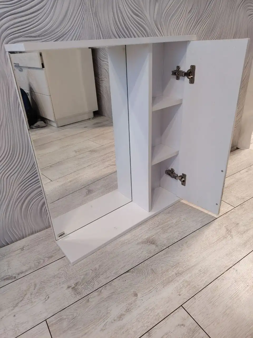 Продам шкафчик на 60 - Барахолка в Ульяновск